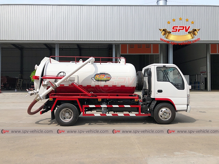 4,000 Litres Sewer Vacuum Truck ISUZU - RS